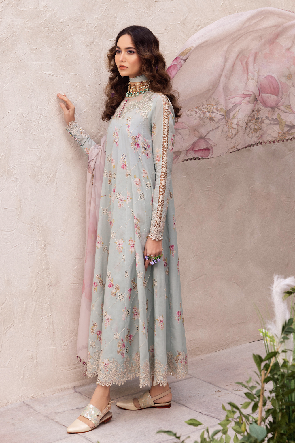 Iznik 3 pcs Unstitched Embroided Luxury Lawn Suit and Chippon Dupatta Women Dress Formal Collection