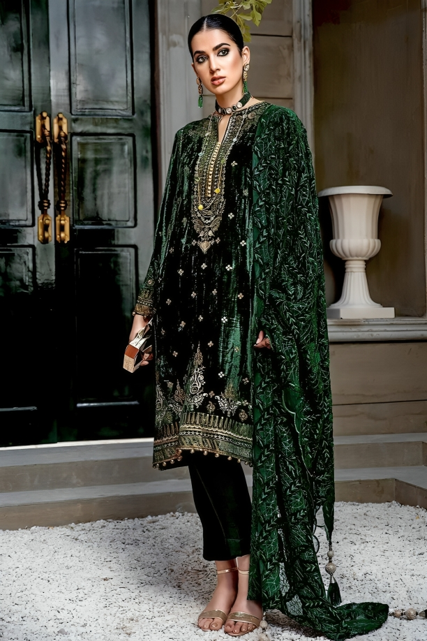 Gul Ahmed 3 Pcs Velvet Embroidered Suit with Embroidered Net Dupatta Velvet Women Dress