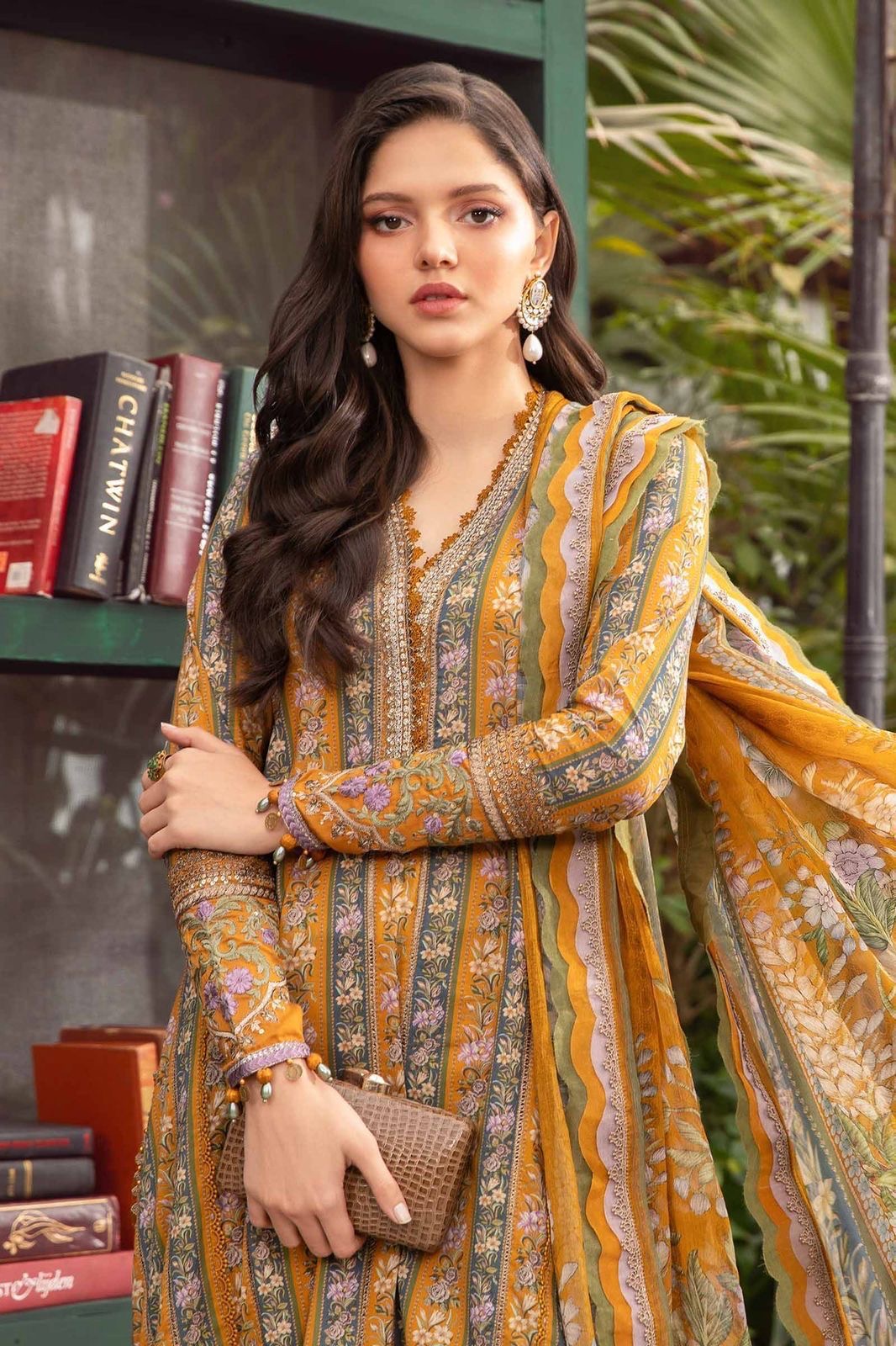 LUXURY LAWN UNSTITCHED 3PCS