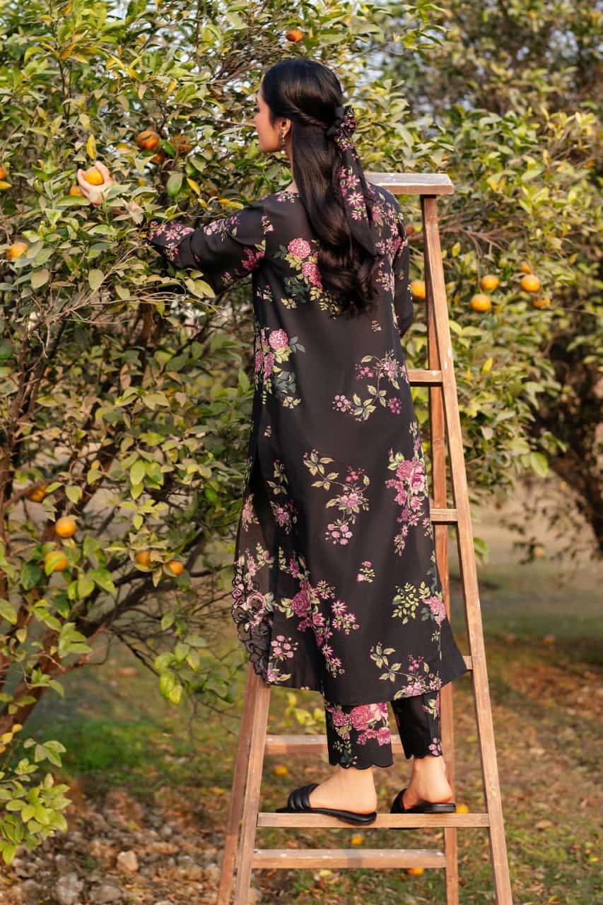 LUXURY LAWN UNSTITCHED 3PCS