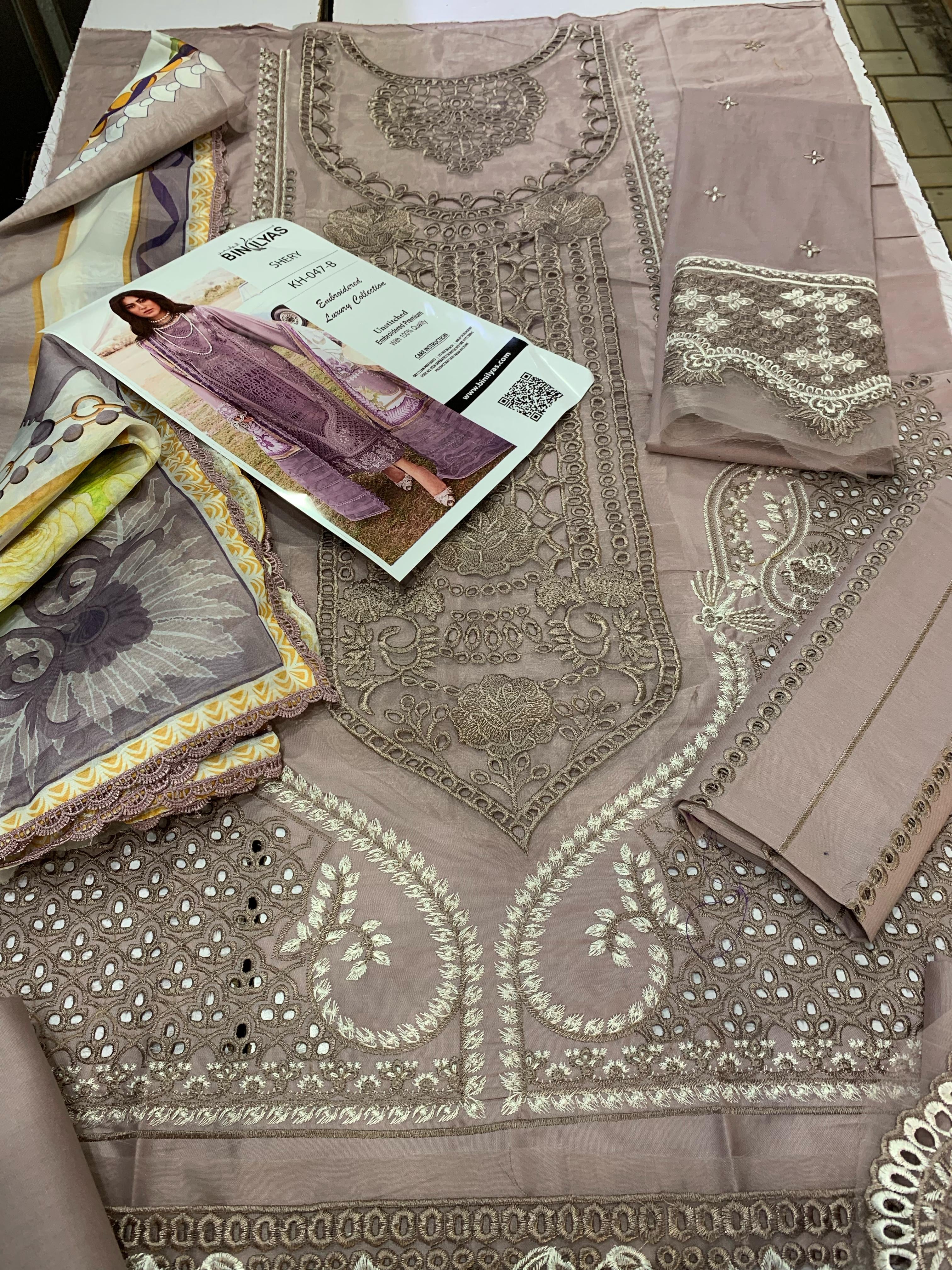 LUXURY LAWN UNSTITCHED 3PCS