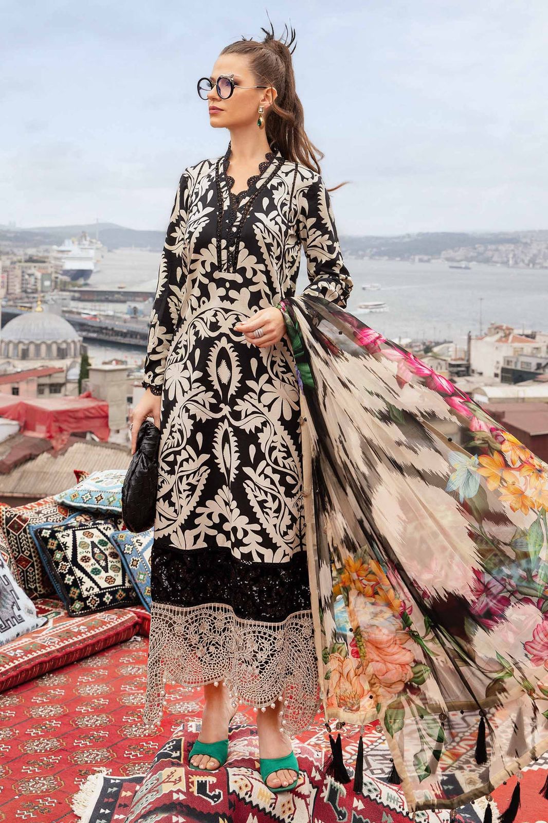 MARIA B LUXURY LAWN 3PCS