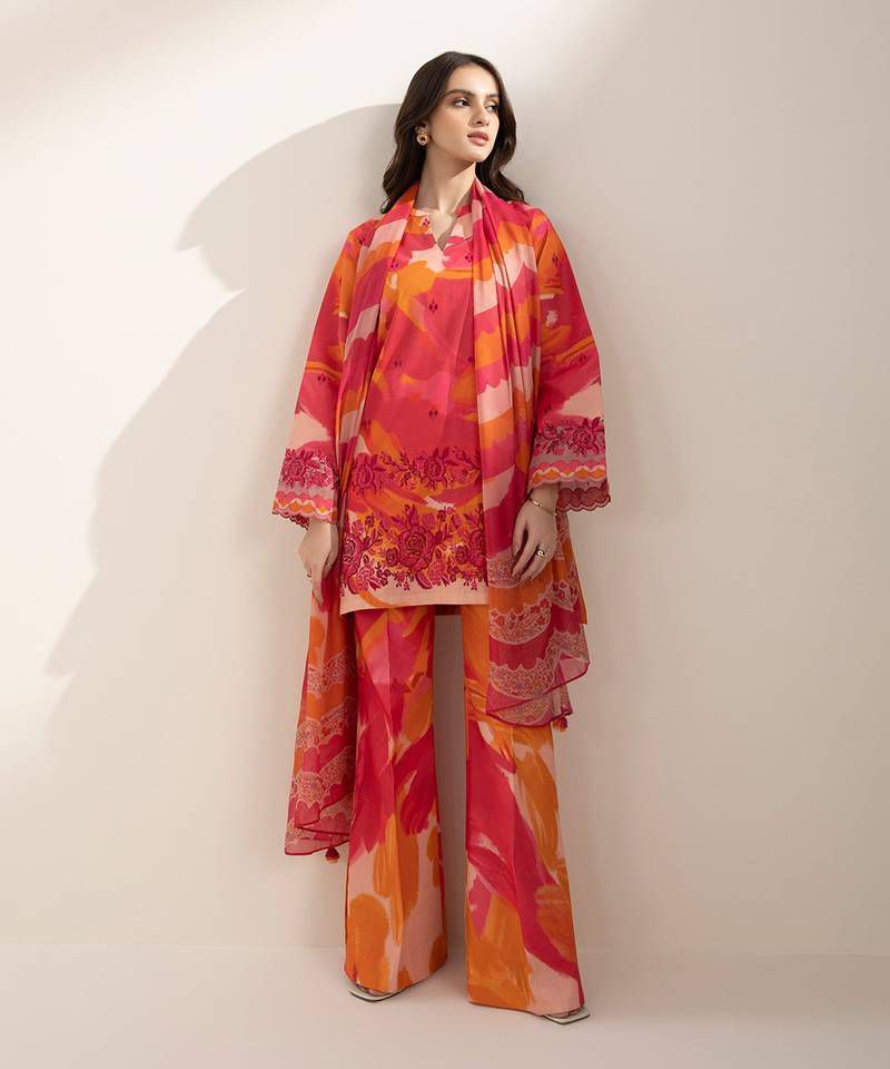 LUXURY LAWN UNSTITCHED 3PCS