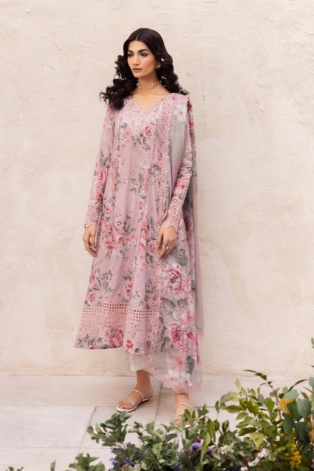 LUXURY LAWN UNSTITCHED 3PCS