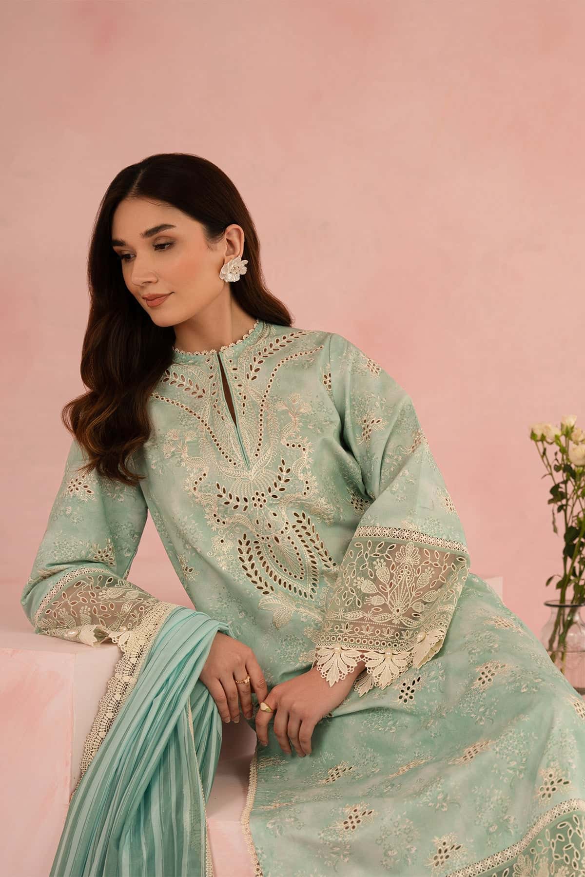 LUXURY LAWN UNSTITCHED 3PCS