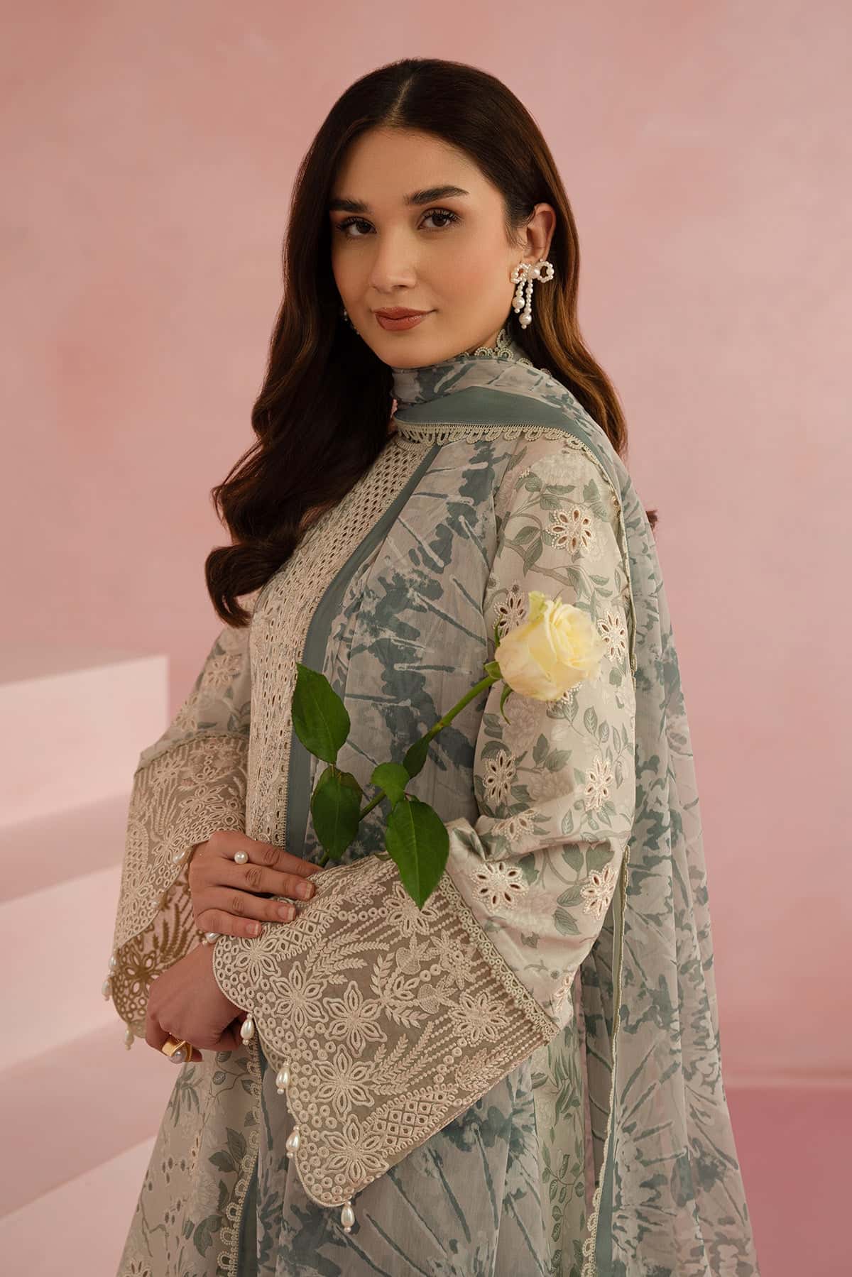 LUXURY LAWN UNSTITCHED 3PCS