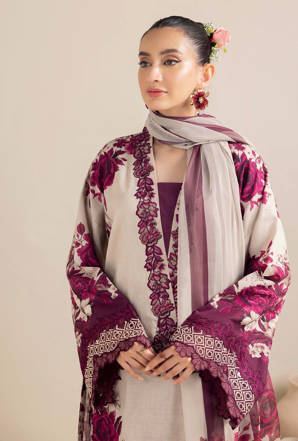 LUXURY LAWN UNSTITCHED 3PCS