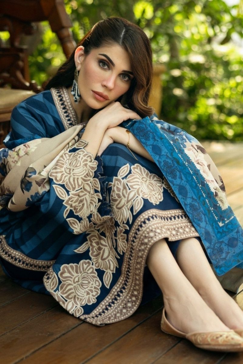 LUXURY LAWN UNSTITCHED 3PCS