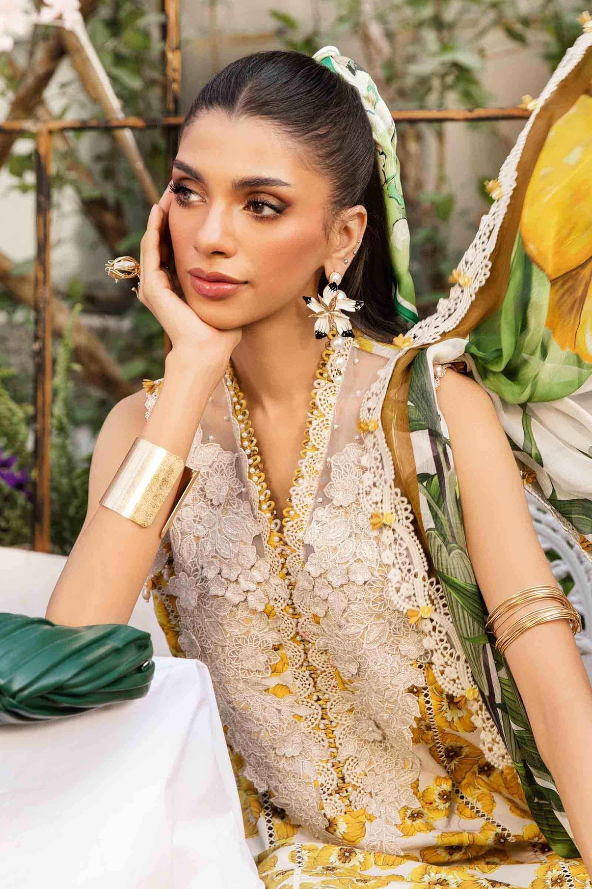 LUXURY LAWN UNSTITCHED 3PCS