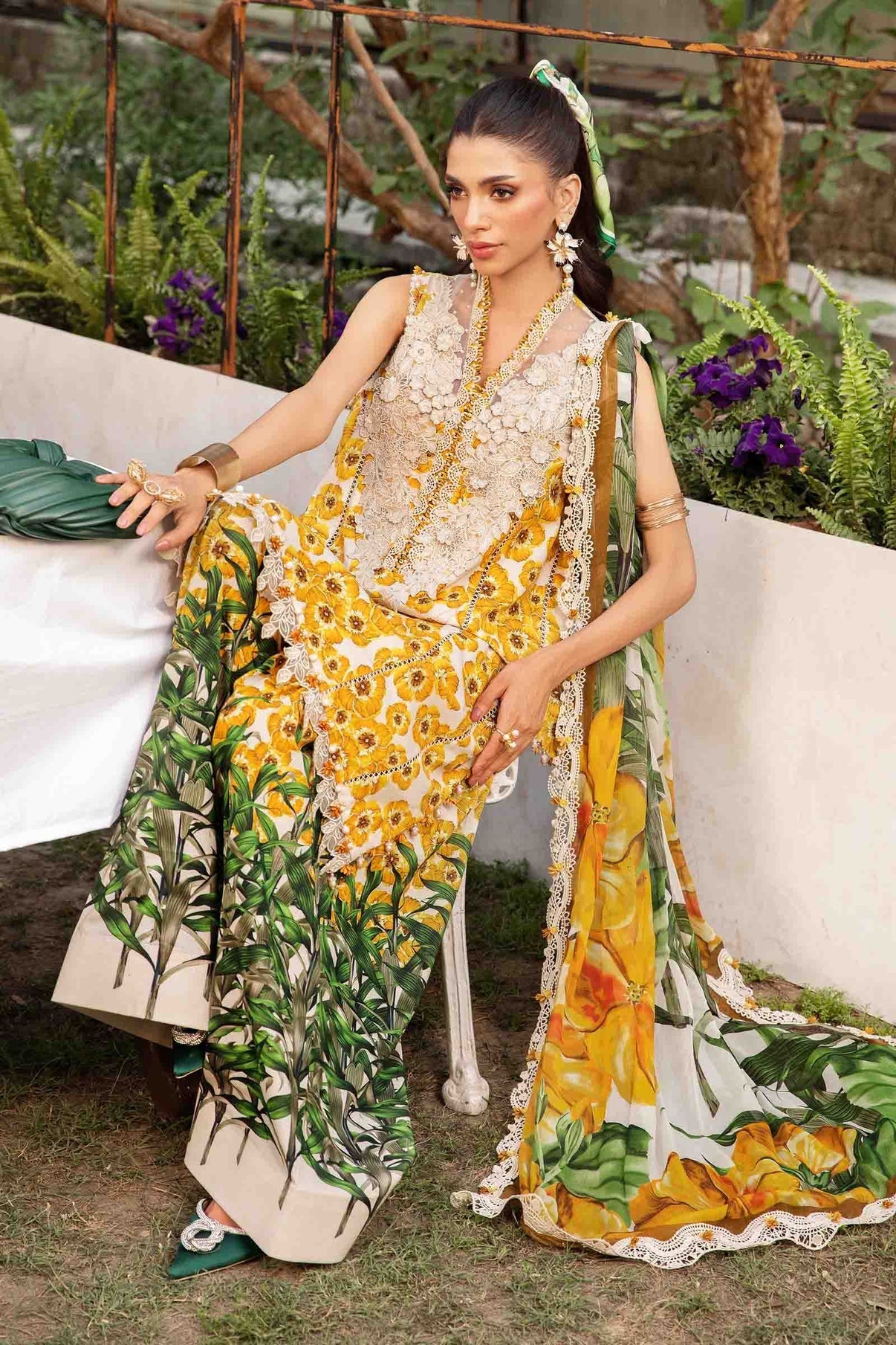 LUXURY LAWN UNSTITCHED 3PCS