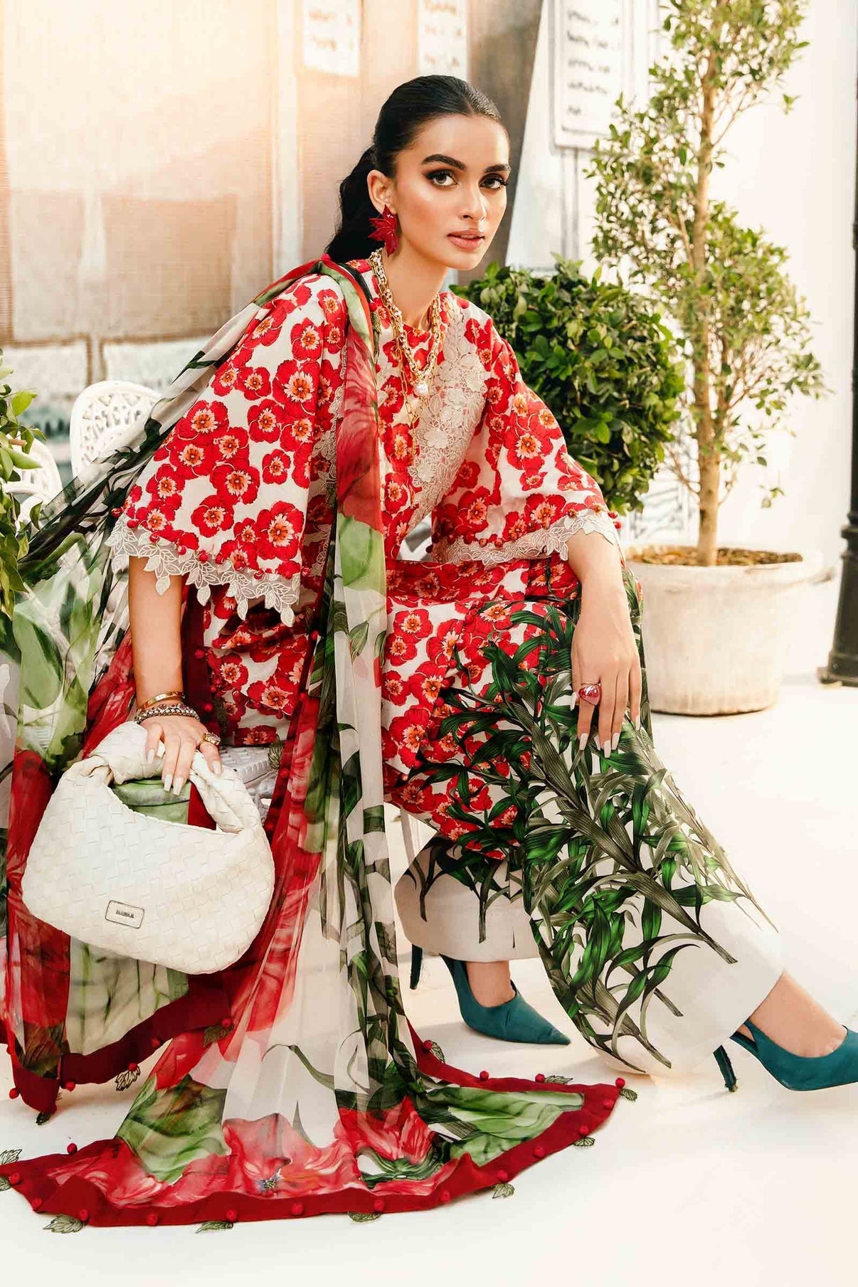 LUXURY LAWN UNSTITCHED 3PCS