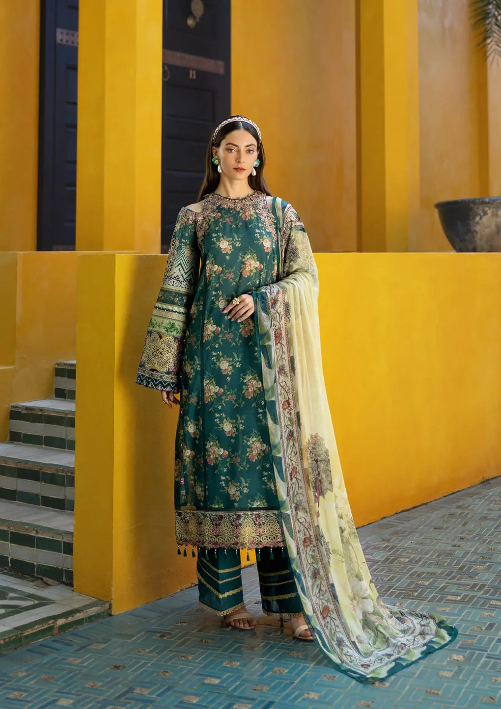 LUXURY LAWN UNSTITCHED 3PCS