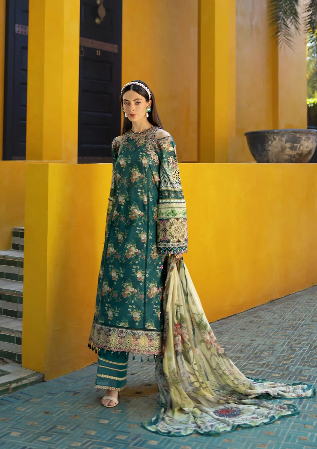 LUXURY LAWN UNSTITCHED 3PCS