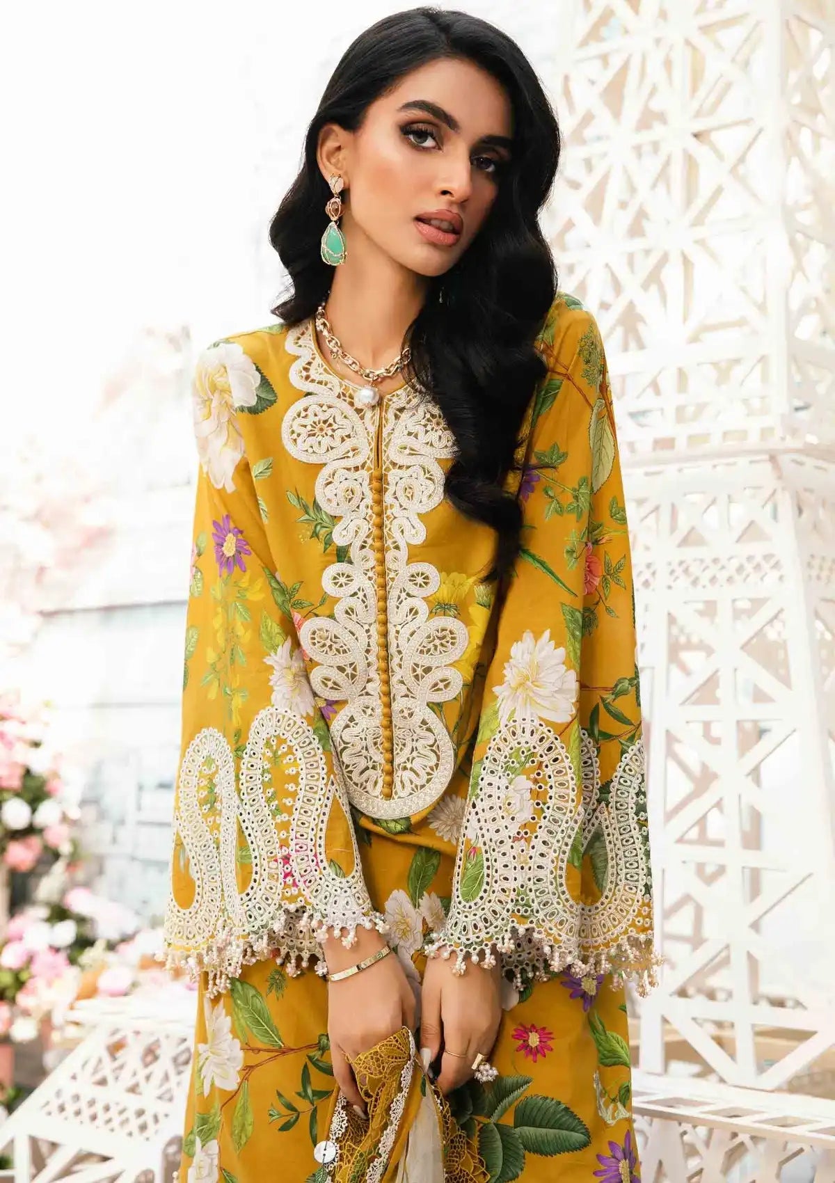 LUXURY LAWN UNSTITCHED 3PCS