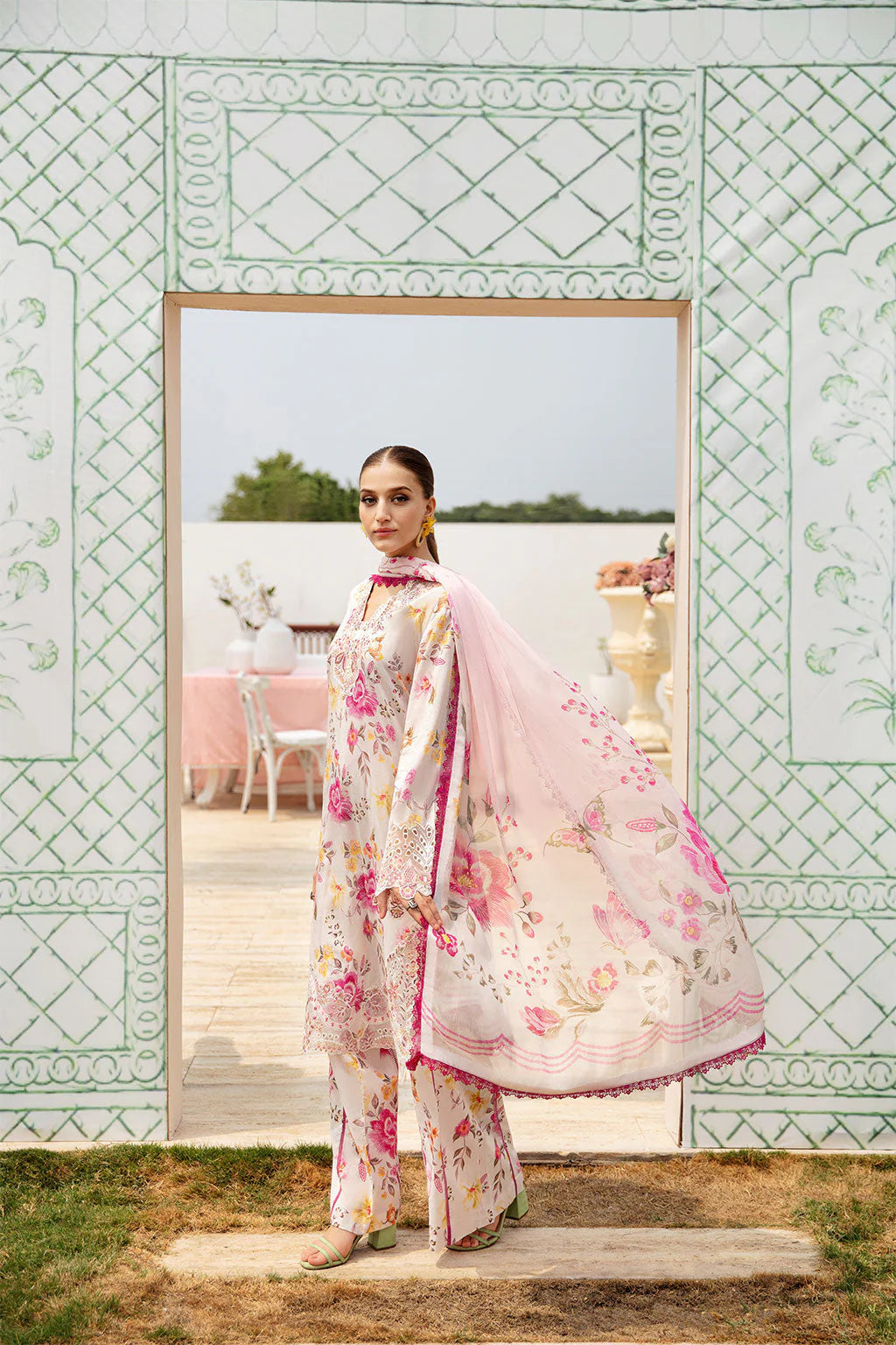 LUXURY LAWN UNSTITCHED 3PCS