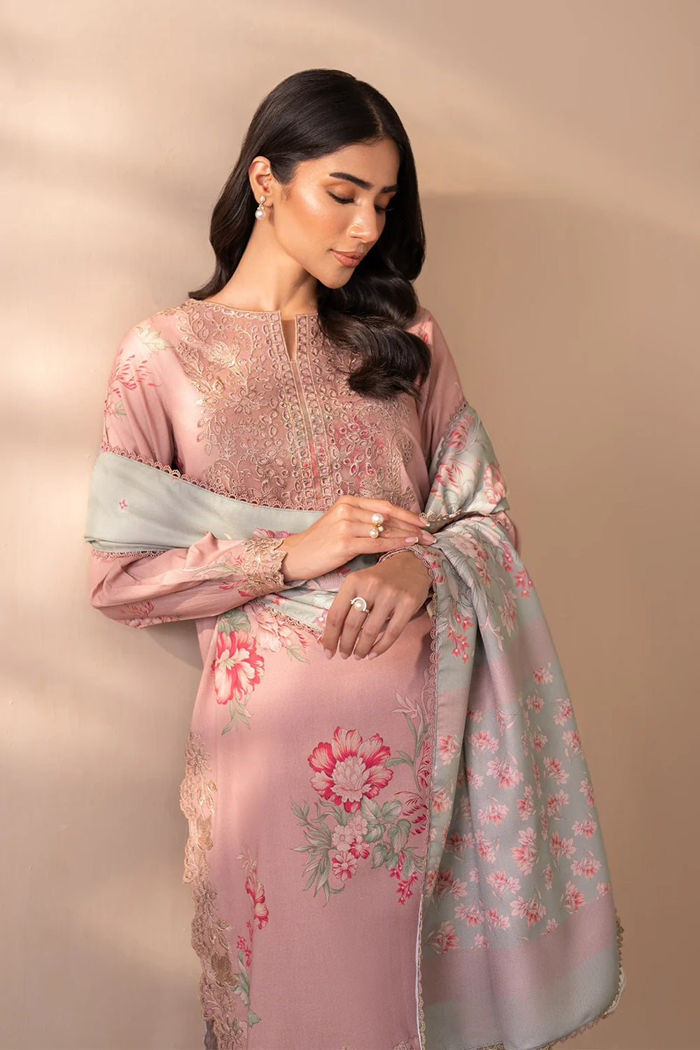 LUXURY LAWN UNSTITCHED 3PCS